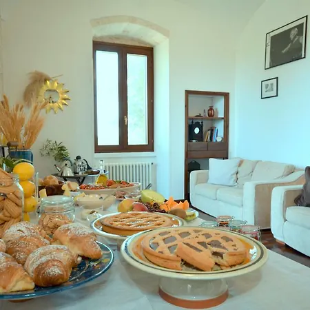 Bed & Breakfast La Rava E La Fava *